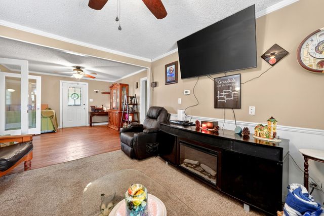 610 Crooked Creek Road, Edgewood, TX 75117