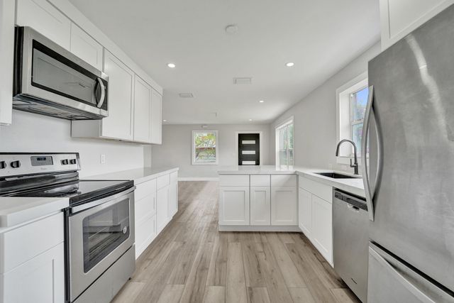 5601 SW 36th Court, Davie, FL 33314