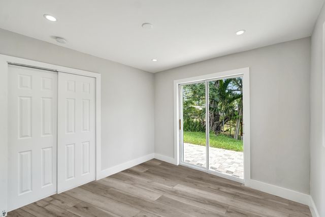 5601 SW 36th Court, Davie, FL 33314