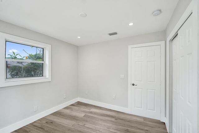 5601 SW 36th Court, Davie, FL 33314