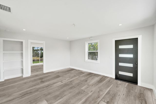 5601 SW 36th Court, Davie, FL 33314