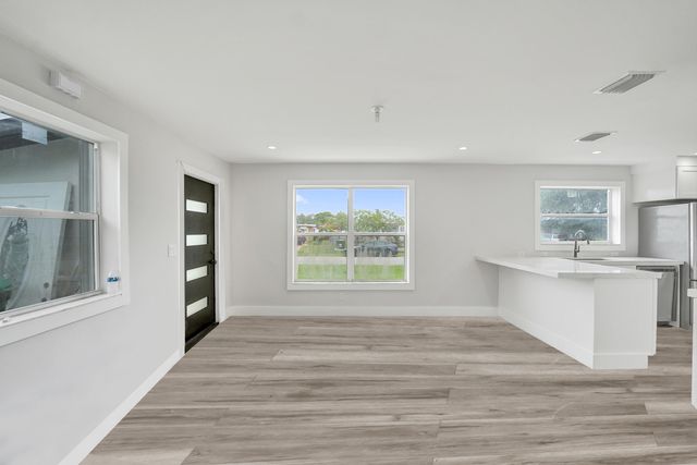 5601 SW 36th Court, Davie, FL 33314