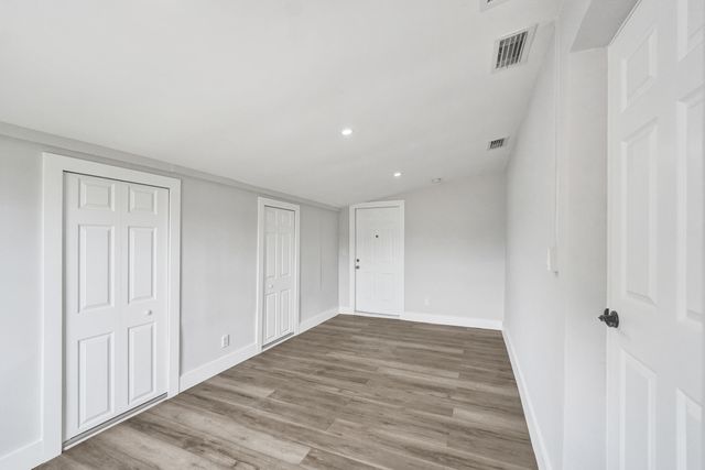 5601 SW 36th Court, Davie, FL 33314