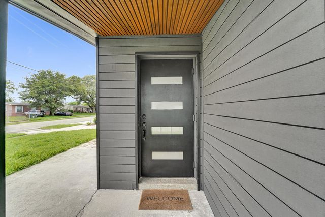 5601 SW 36th Court, Davie, FL 33314