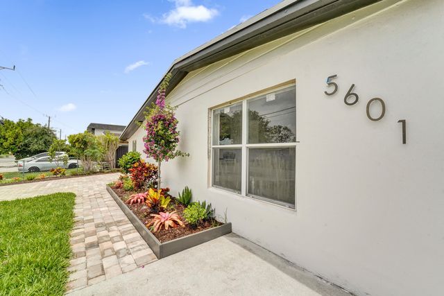 5601 SW 36th Court, Davie, FL 33314