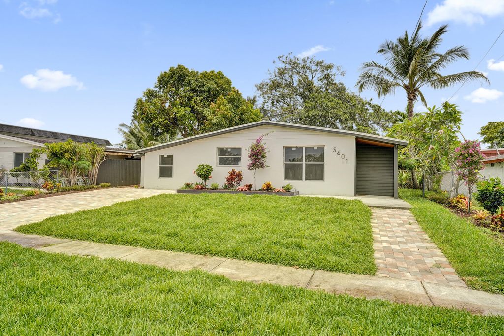 5601 SW 36th Court, Davie, FL 33314