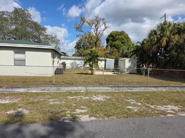 400 NW 18th Avenue, Fort Lauderdale, FL 33311