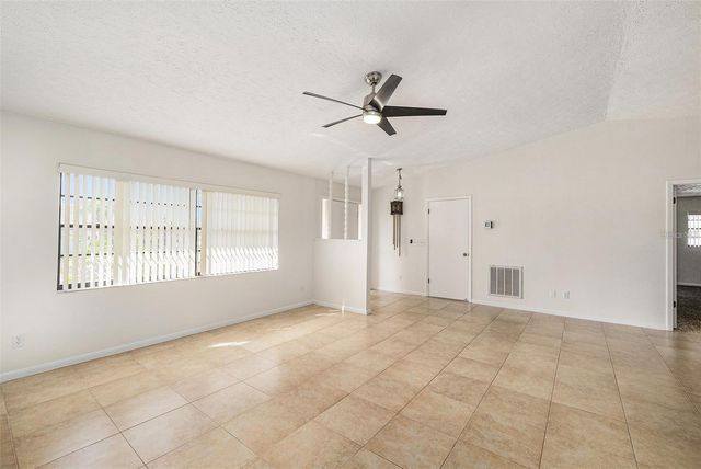 909 CHIPAWAY DRIVE, Apollo Beach, FL 33572