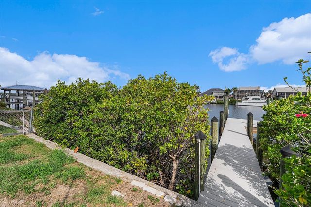 909 CHIPAWAY DRIVE, Apollo Beach, FL 33572