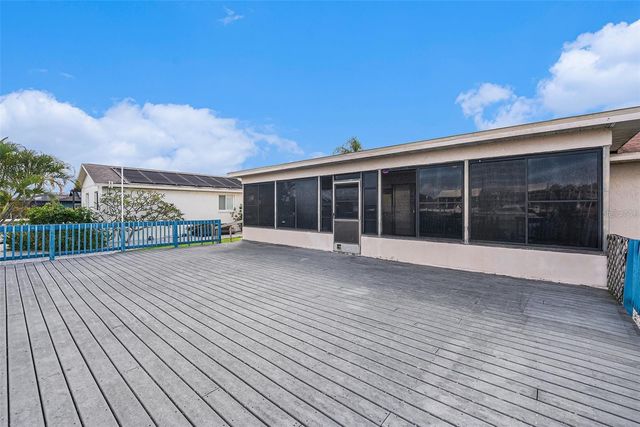 909 CHIPAWAY DRIVE, Apollo Beach, FL 33572