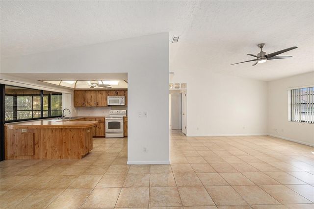909 CHIPAWAY DRIVE, Apollo Beach, FL 33572