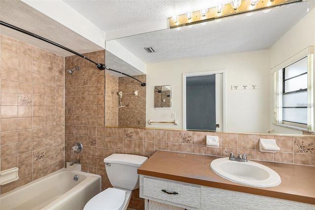 909 CHIPAWAY DRIVE, Apollo Beach, FL 33572