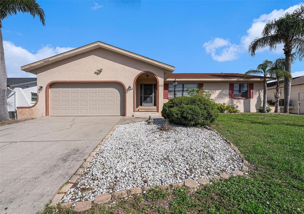 909 CHIPAWAY DRIVE, Apollo Beach, FL 33572