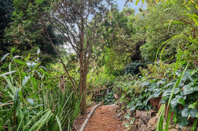435 Joost Avenue, San Francisco, CA 94127
