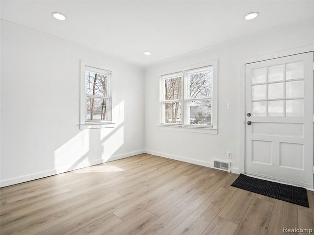 1751 E Woodward Heights Boulevard, Hazel Park, MI 48030