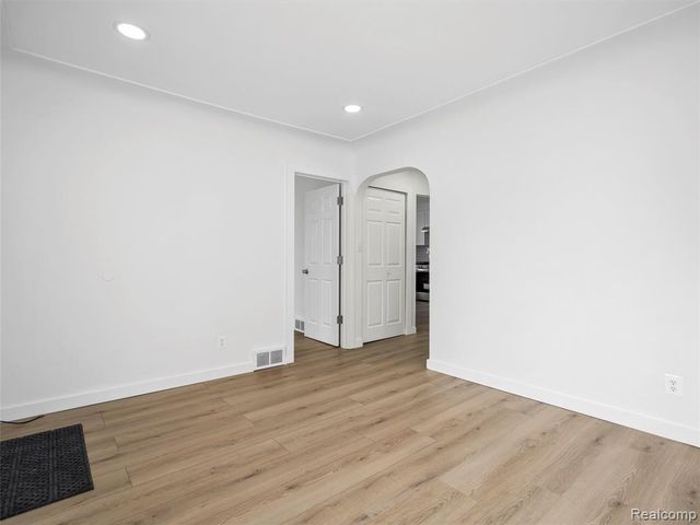 1751 E Woodward Heights Boulevard, Hazel Park, MI 48030
