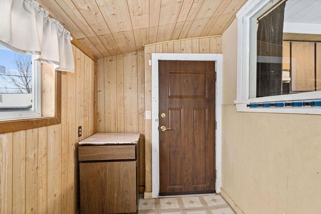 328 S 57th Avenue W, Duluth, MN 55807