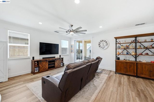 2249 Enchantment, Manteca, CA 95337