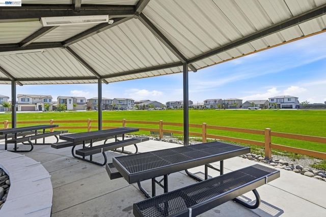 2249 Enchantment, Manteca, CA 95337