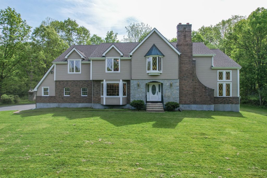 345 Pratt Street, Southington, CT 06489