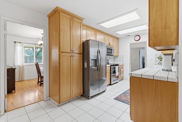 2926 Snowbrook Ct, Stockton, CA 95219