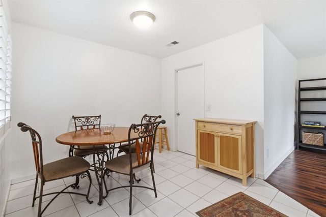 2926 Snowbrook Ct, Stockton, CA 95219