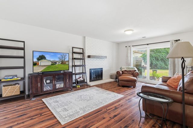 2926 Snowbrook Ct, Stockton, CA 95219