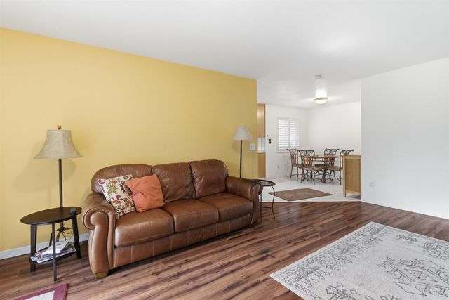 2926 Snowbrook Ct, Stockton, CA 95219