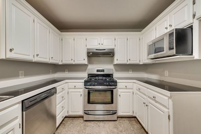 301 South Circle, Grandview, TX 76050
