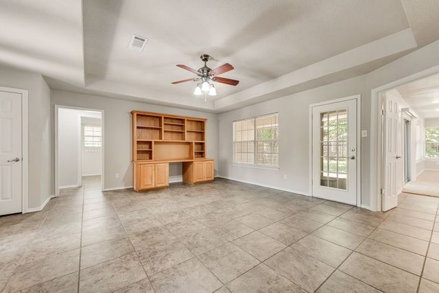 301 South Circle, Grandview, TX 76050