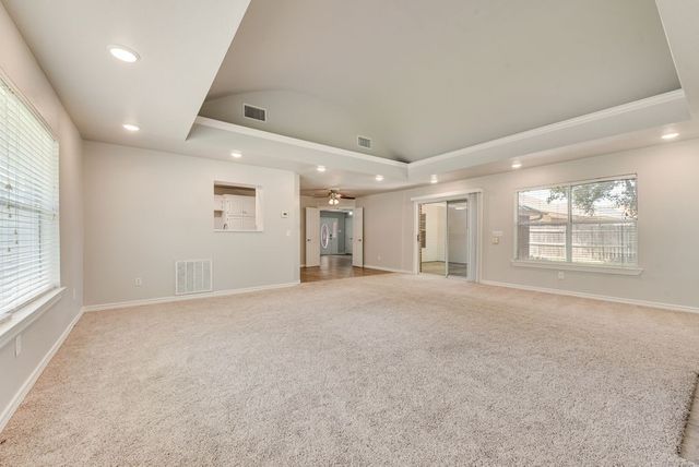 301 South Circle, Grandview, TX 76050