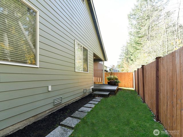 621 153rd Street Ct E, Tacoma, WA 98445