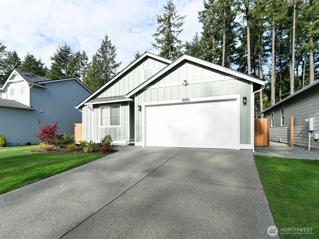 621 153rd Street Ct E, Tacoma, WA 98445