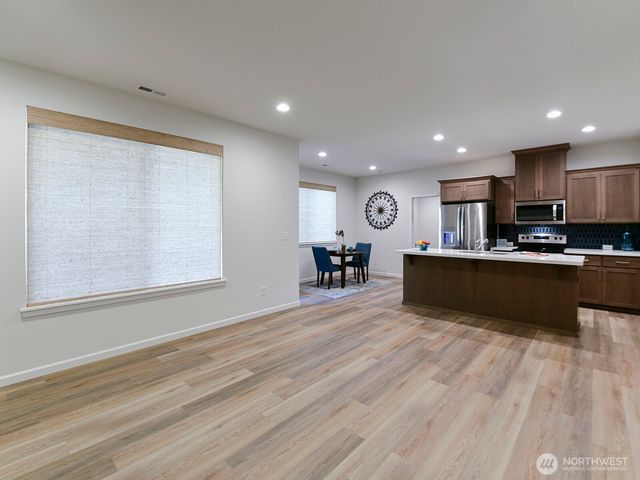 621 153rd Street Ct E, Tacoma, WA 98445