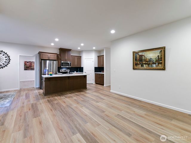 621 153rd Street Ct E, Tacoma, WA 98445