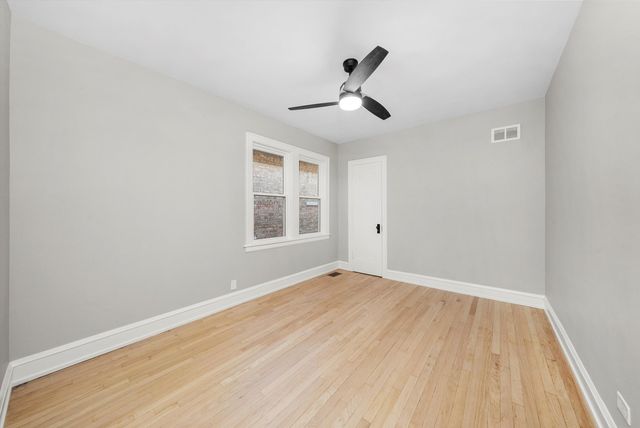 3006 N Sayre Avenue, Chicago, IL 60634