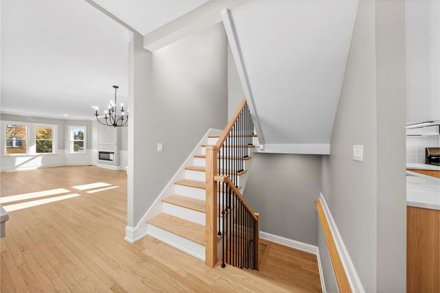 3006 N Sayre Avenue, Chicago, IL 60634