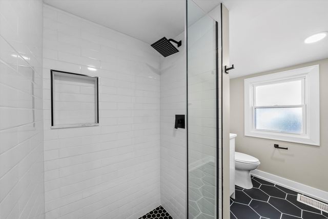 3006 N Sayre Avenue, Chicago, IL 60634