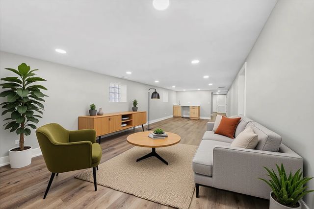 3006 N Sayre Avenue, Chicago, IL 60634