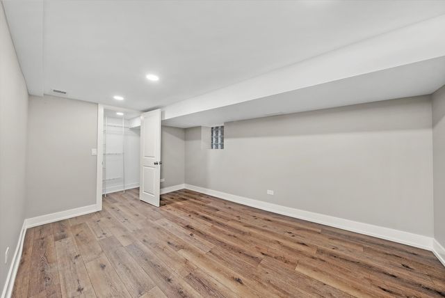 3006 N Sayre Avenue, Chicago, IL 60634