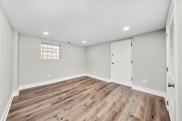 3006 N Sayre Avenue, Chicago, IL 60634