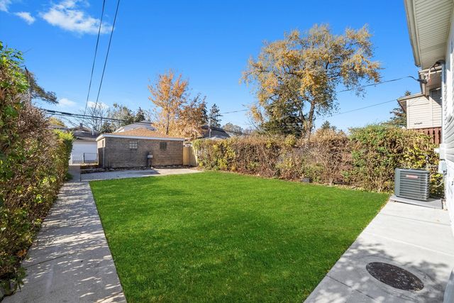 3006 N Sayre Avenue, Chicago, IL 60634