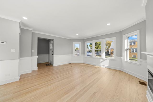 3006 N Sayre Avenue, Chicago, IL 60634