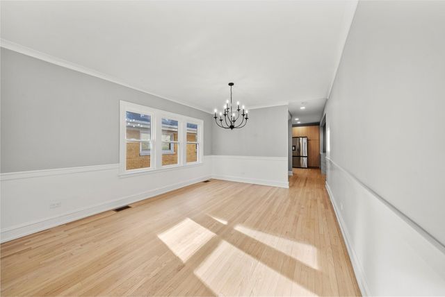 3006 N Sayre Avenue, Chicago, IL 60634