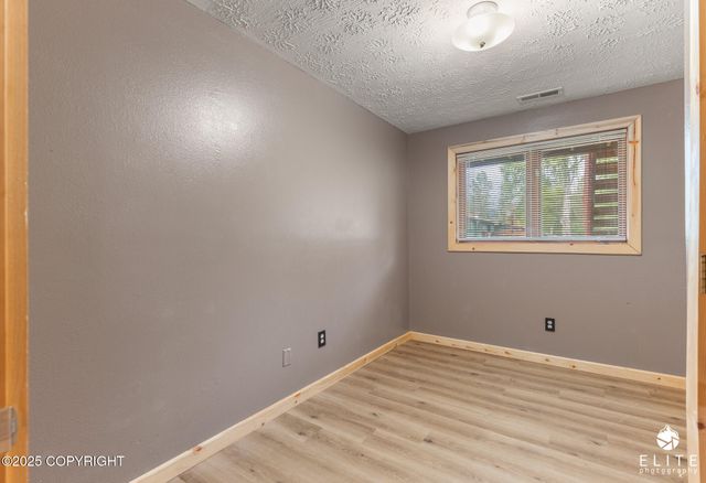 3021 N Arctic Fox Drive, Wasilla, AK 99654
