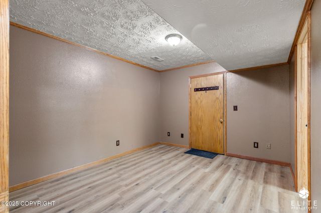 3021 N Arctic Fox Drive, Wasilla, AK 99654