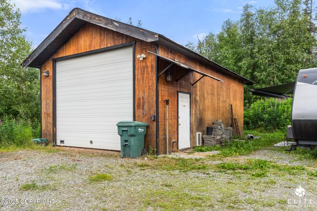 3021 N Arctic Fox Drive, Wasilla, AK 99654