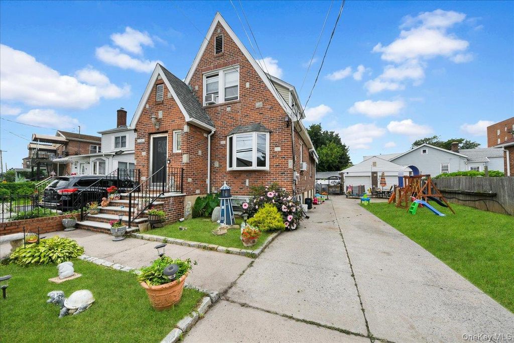 3161 Wissman Avenue, Bronx, NY 10465 — photo 3