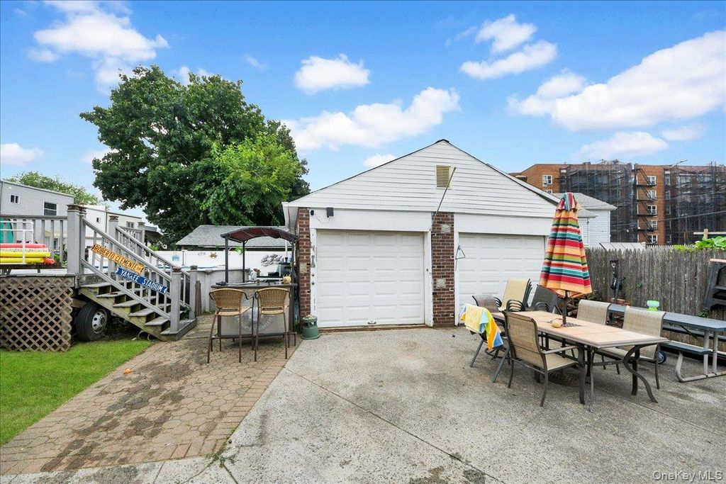 3161 Wissman Avenue, Bronx, NY 10465 — photo 5