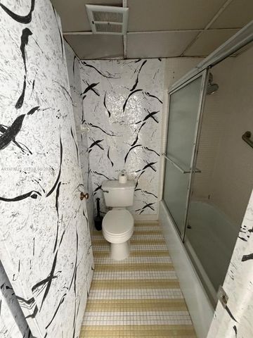 3720 Inverrary Dr 2K, Lauderhill, FL 33319